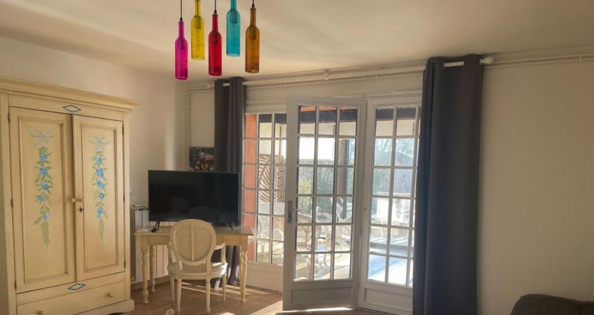 Le Mas De Camassade Tourrettes-sur-Loup Bagian luar foto