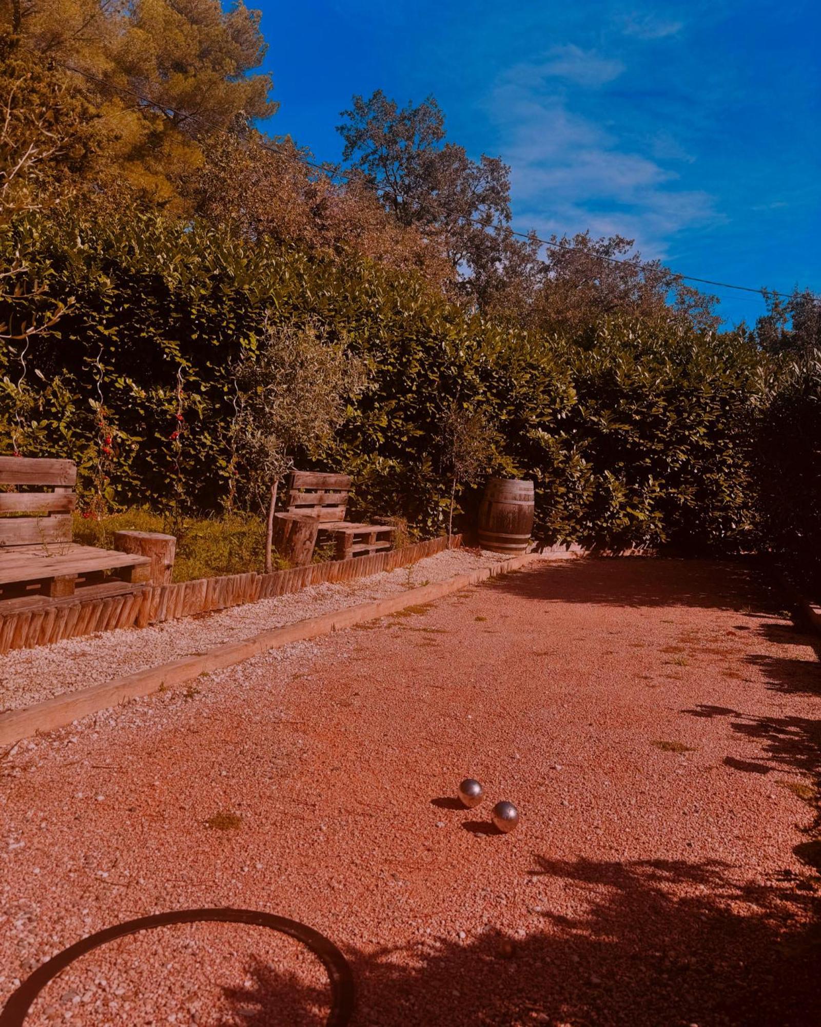 Le Mas De Camassade Tourrettes-sur-Loup Bagian luar foto