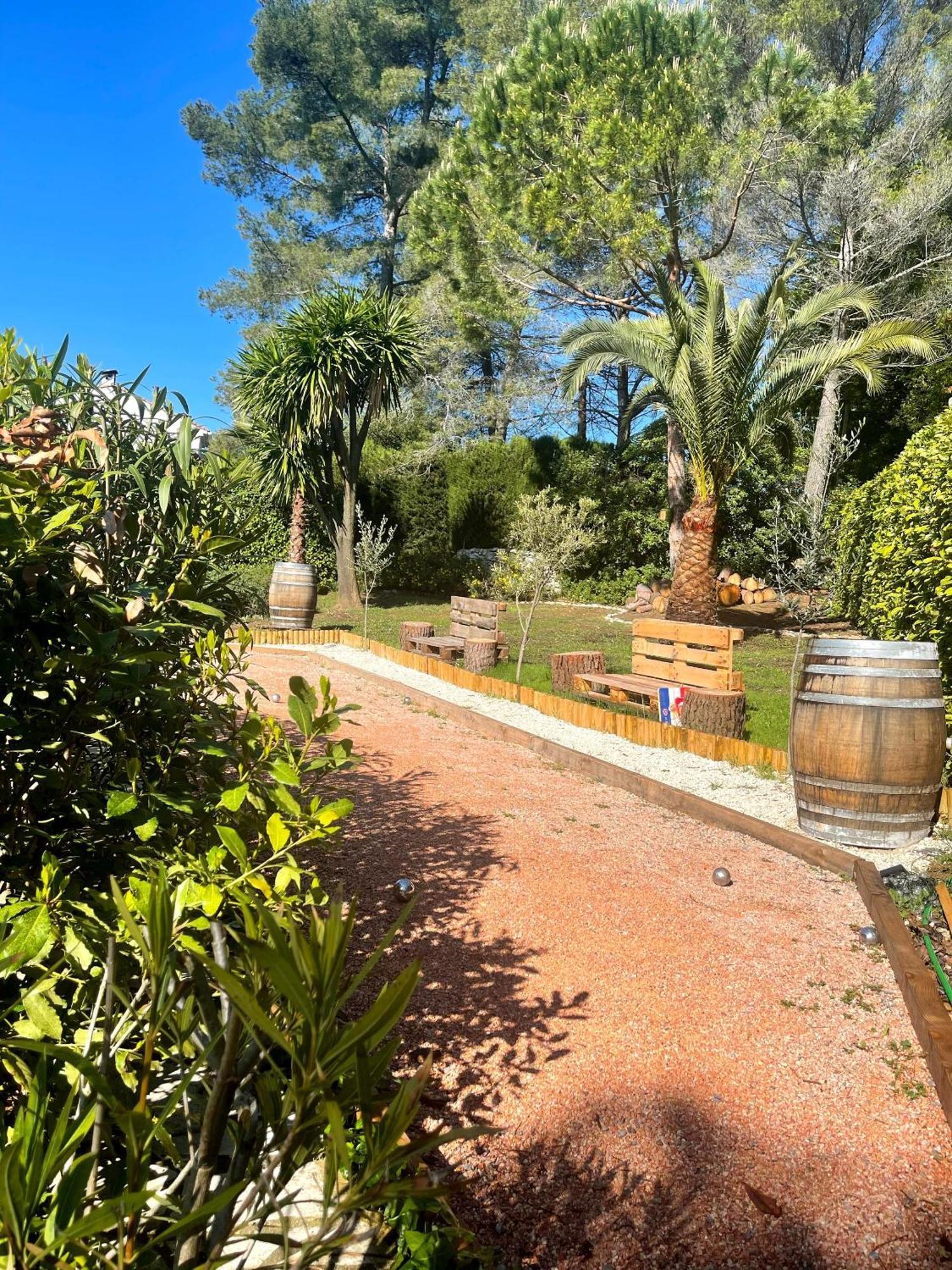 Le Mas De Camassade Tourrettes-sur-Loup Bagian luar foto